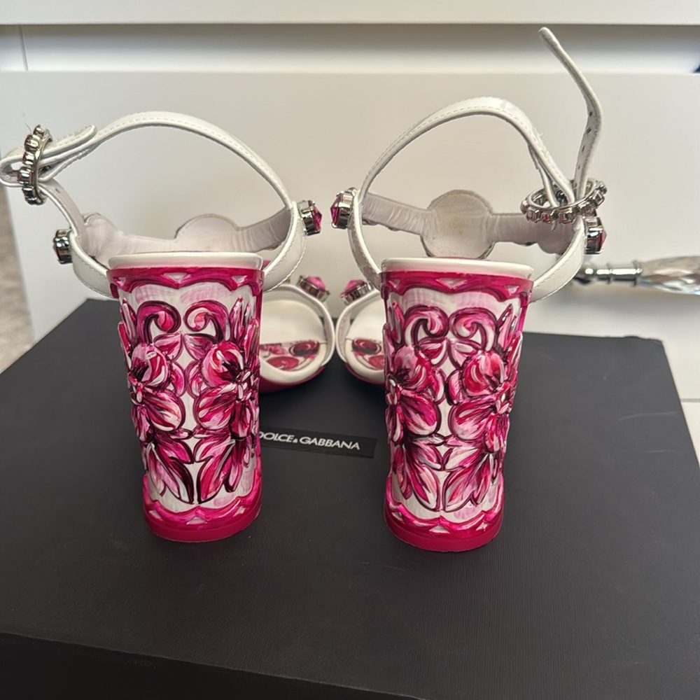 Dolce Gabbana pink crystal majolica sandals - Picture 4 of 7